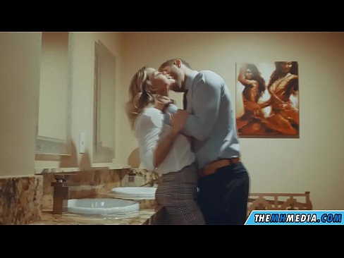 ❤️ 當一個豐滿的金發女郎在公共廁所引誘你時 ️❌ 優質性愛 在 zh-tw.porngifmag-com.ru ☑